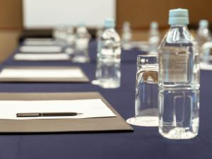 Grand Prince Hotel Osaka Bay商务区和/或会议室