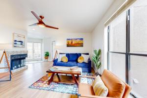 A seating area at Canyon Oasis- Canyon View #3214