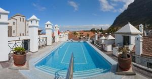 Bazén v ubytování Apartamentos Las Mozas nebo v jeho okolí