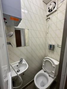 Ένα μπάνιο στο Mandarin Guest House