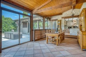 Cucina o angolo cottura di Jacuzzi - Spa de nage - Parc arboré