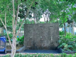 Jardín al aire libre en The Elysia Suites