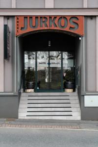 Majutusasutuse Hotel JURKOS fassaad või sissepääs