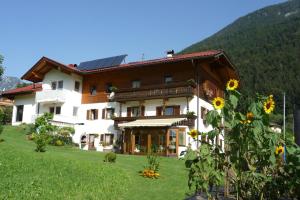 Fotografie z fotogalerie ubytování Landhaus Alpenblick v destinaci Wiesing