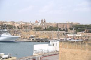 Vista generica su Senglea o vista sulla città dall'interno della casa vacanze