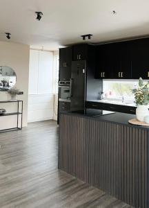 Gallery image of Family villa in suburban Reykjavik in Hafnarfjördur +24 photos