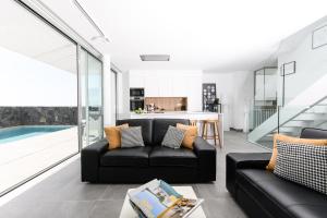 Bazén v ubytování Villa Moada Ocean Breeze nebo v jeho okolí