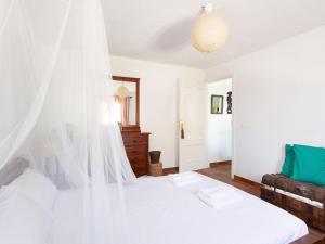 Postel nebo postele na pokoji v ubytování Live Socorro Juan Fu rural piscina en servicio hasta mayo + 37 fotografií