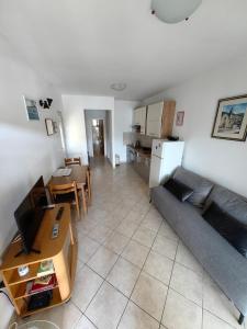Kuchyňa alebo kuchynka v ubytovaní Žal Beach Apartments