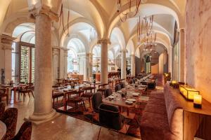 Restaurace v ubytování Convent Square Lisbon, Vignette Collection by IHG