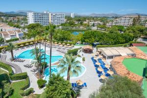 Bazén v ubytovaní Alcudia Beach Apartments alebo v jeho blízkosti