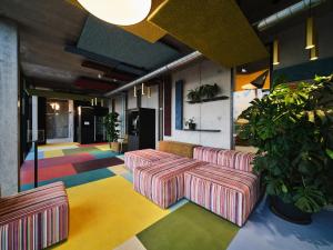 Зона вітальні в Boulderbar Hotel Leonding