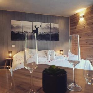 Rúm í herbergi á L'Imprévu Saint Lary Soulan