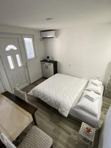 Galería fotográfica de Apartman Ruzmarin en Trebinje