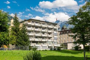 Zahrada ubytování Spirit Apartments - Balkon - Bergsicht - Parkplatz