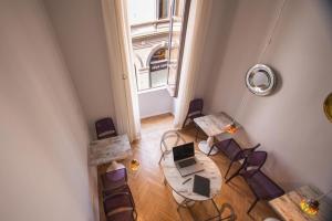 Posedenie v ubytovaní B&B Dimora Sassetti 6