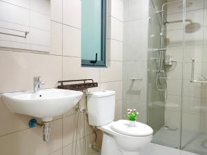 Koupelna v ubytování Medini LUXURY Suite, 3min to Legoland,3BR Netflix