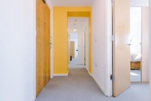 Gallery image of Yellow Bridge - 2 Bed Luxury Apartment in Amley