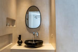 Imagen de la galería de Arotron Santorini, en Pirgos