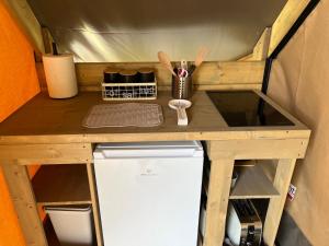 Kuchyň nebo kuchyňský kout v ubytování Glamping Tuscany - Podere Cortesi
