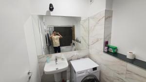 Ένα μπάνιο στο 2023 ChrysFlatty4 City View Condo Ared-Atrium Mall +19 φωτογραφίες