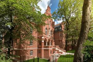 Zahrada ubytování Poniatowskiego Parkside Studio~Parking and lift