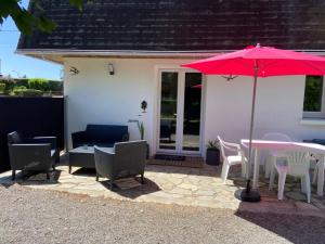 Photo de la galerie de l'établissement appartement "chez Luna" rez-de-jardin maison individuelle, à Mauriac