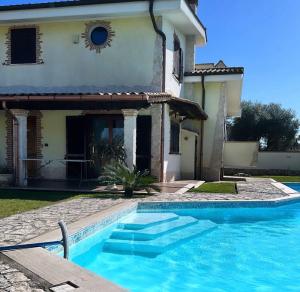 Bazén v ubytování Luxury B&B Resort nebo v jeho okolí
