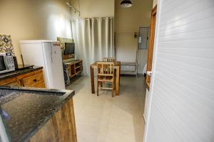 A cozinha ou cozinha compacta de Flats de Sumatra