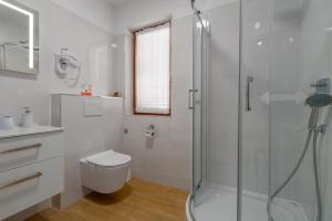 Kúpeľňa v ubytovaní Apartments with WiFi Rovinj - 7144