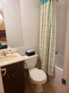 Ванна кімната в Departamento buena ubicación y completamente equipado