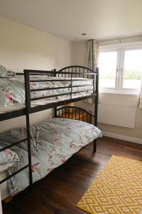 Двуетажно легло или двуетажни легла в стая в Myrtle
