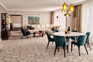 Posezení v ubytování Sheraton Grand Warsaw
