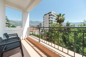En balkon eller terrasse på Apartments Mara Lux