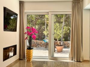 Vườn quanh Villa Sun Garden +14 ảnh