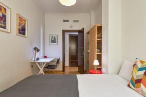 Jaleo Penthouse in Malaga by Solaga Holiday Homes 객실 침대