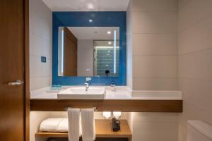 Salle de bains dans l'établissement Holiday Inn Express Shanghai Pujiang Lianhang Road, an IHG Hotel