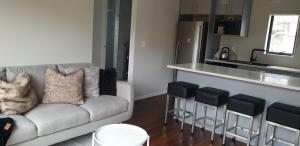 Kuchyň nebo kuchyňský kout v ubytování Humble Abode