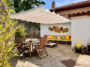 Patio nebo venkovní prostory v ubytování Maistraren Etxea EVI00179