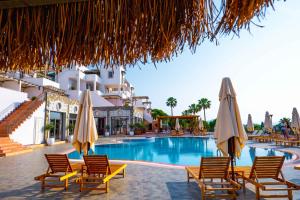 Bazén v ubytování Elementa Boutique Hotel - Adults Only nebo v jeho okolí