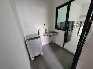 Kuchyň nebo kuchyňský kout v ubytování Delofts Apartment near Emporium,Gala city kuching + 16 fotografií