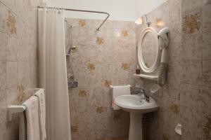 Gallery image of Hotel Centrale in Alleghe