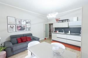 Kuchyňa alebo kuchynka v ubytovaní Wonder apartment & FREE PARKING