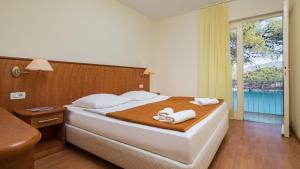 Басейн в Fontana Resort або поблизу