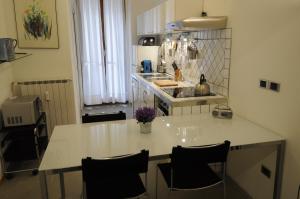 Köök või kööginurk majutusasutuses Le Corti Di Aloa Milano