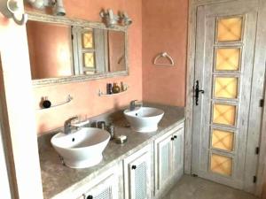 Phòng tắm tại La maison les pins Chambre d'hote chez l'habitant +53 ảnh