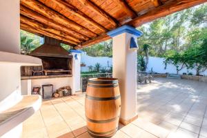 Zdjęcie z galerii obiektu Large Villa on Ibiza West Coast with pool & sunset view - Nirvana w mieście Cala Tarida