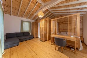 Posezení v ubytování APA Mountain Lodge
