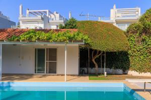 Πισίνα στο ή κοντά στο Lagonisi Beach House