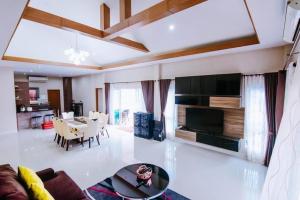 Fotografie z fotogalerie ubytování Baan Amphur Pool Villa YH-628 v destinaci Jomtien pláž